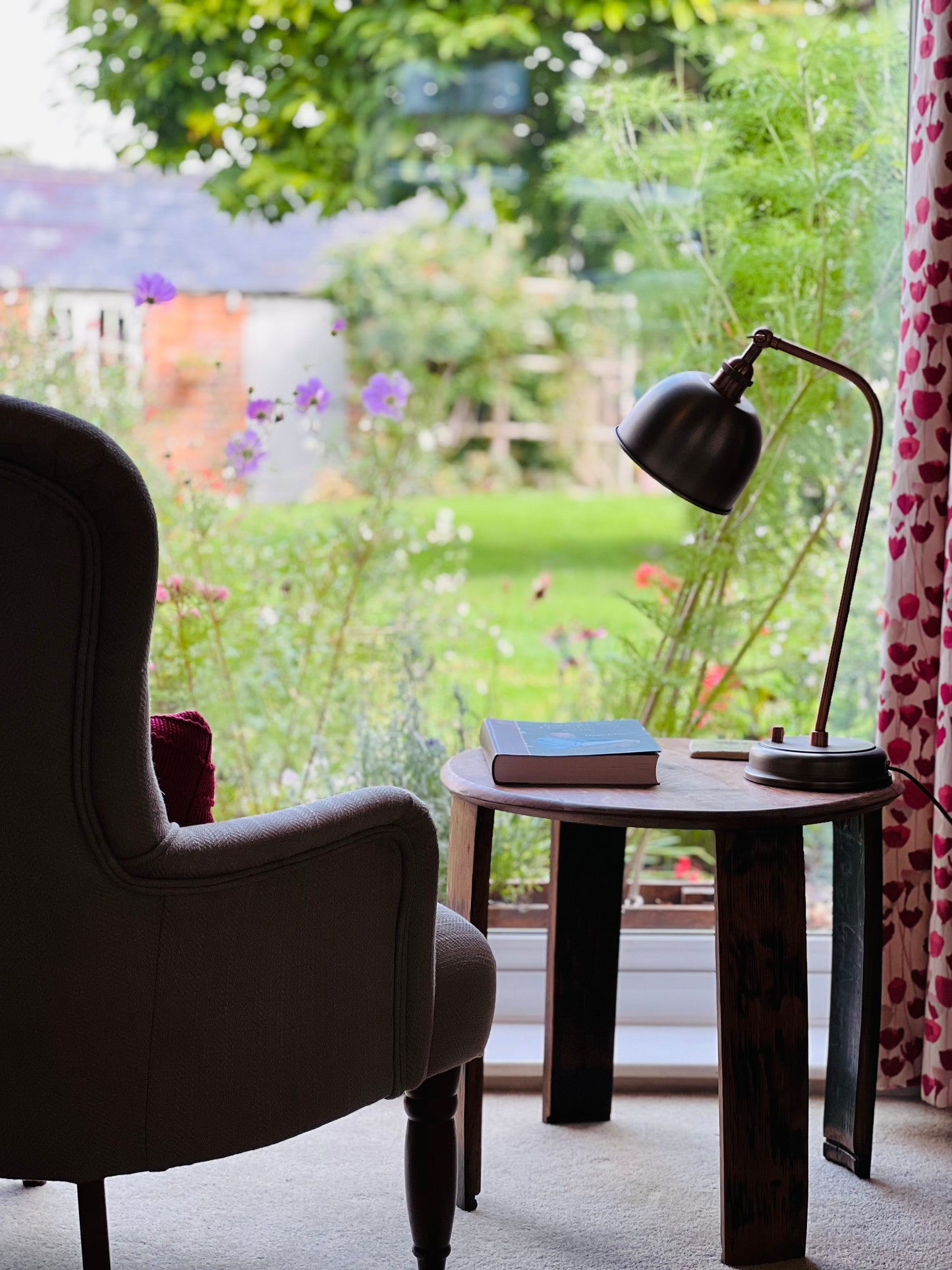 Kingsley Barrel Reading Table
